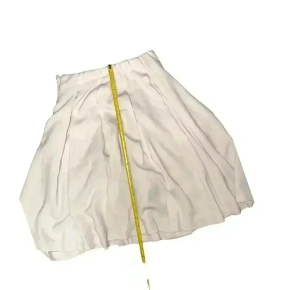 Beautiful pleated skirt - Picture 4 of 6